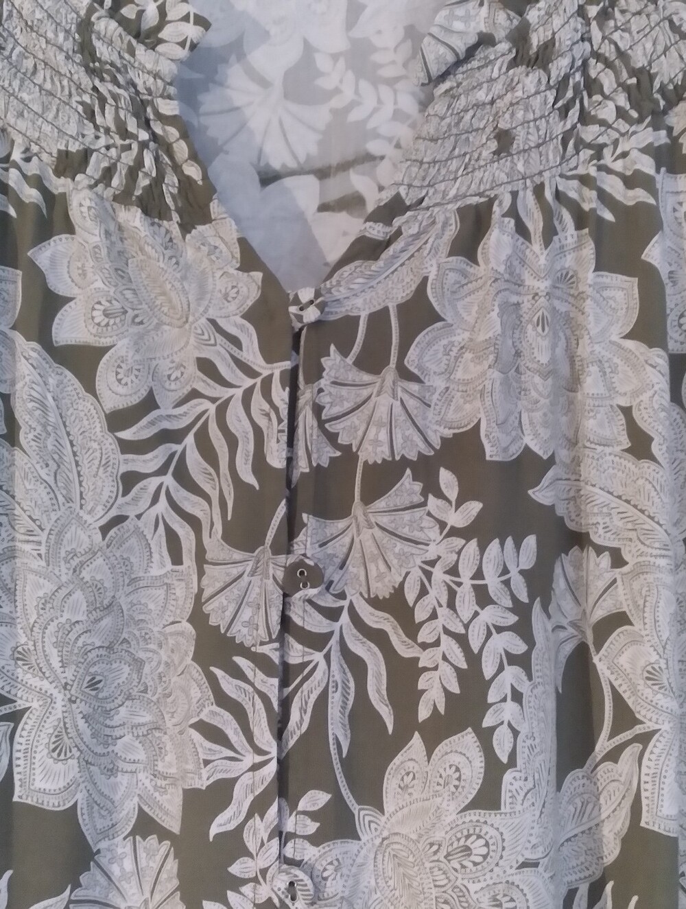 Detailed Button Front Blouse - Picture 12 of 12